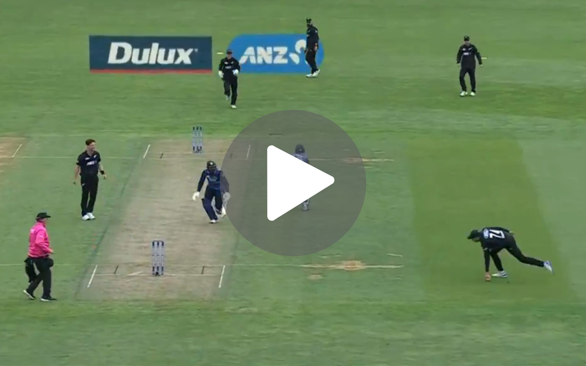 [Watch] CSK-Rejected MI Star Santner Pulls Off A Vintage Jonty Rhodes To Run Out Mendis